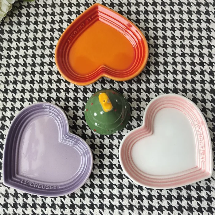 12cm Gradient Heart-shaped Ceramic Dishes, Underglaze Color Simple Tableware,Dip Dish Desserts Snacks Plate Utensils for Kitchen - Image 1